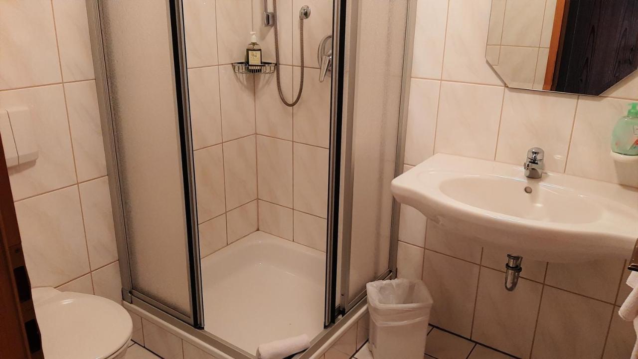 Landgasthof Schwarz Windsbach Bagian luar foto
