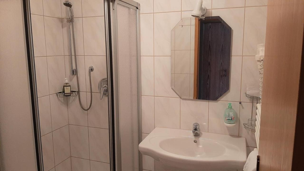 Landgasthof Schwarz Windsbach Bagian luar foto