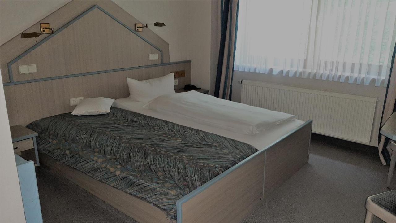 Landgasthof Schwarz Windsbach Bagian luar foto