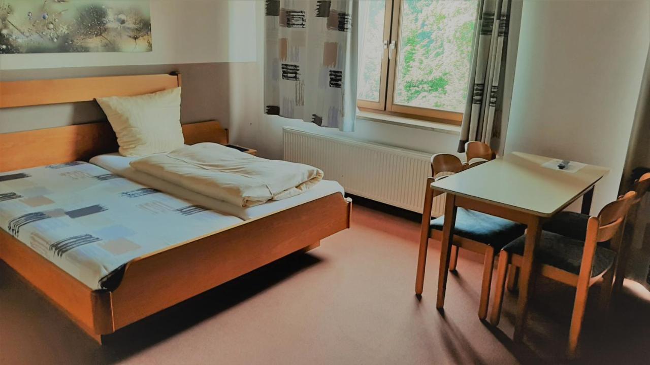 Landgasthof Schwarz Windsbach Bagian luar foto