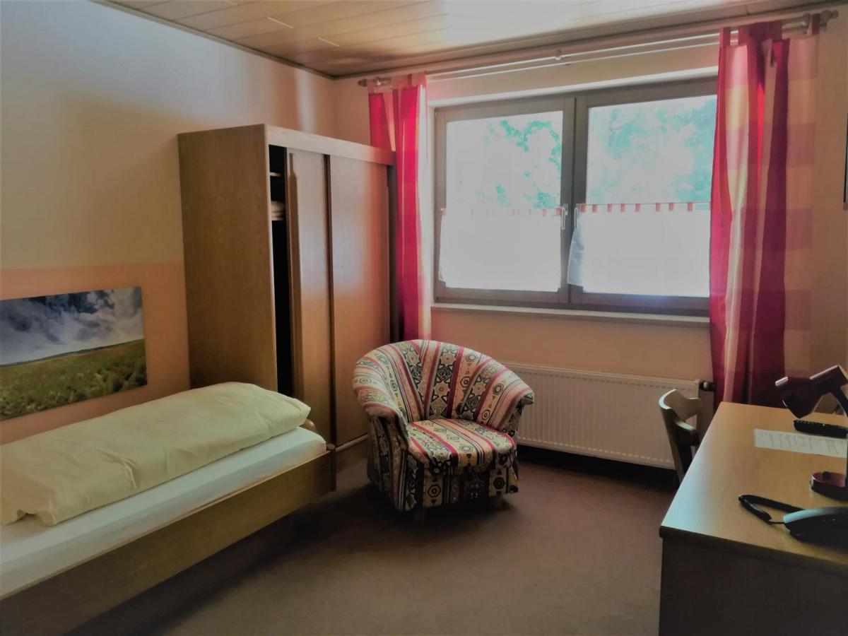 Landgasthof Schwarz Windsbach Bagian luar foto