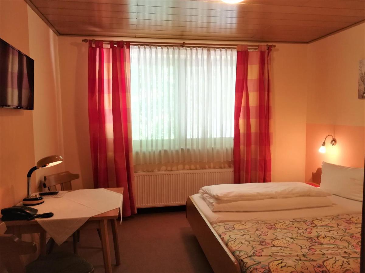 Landgasthof Schwarz Windsbach Bagian luar foto