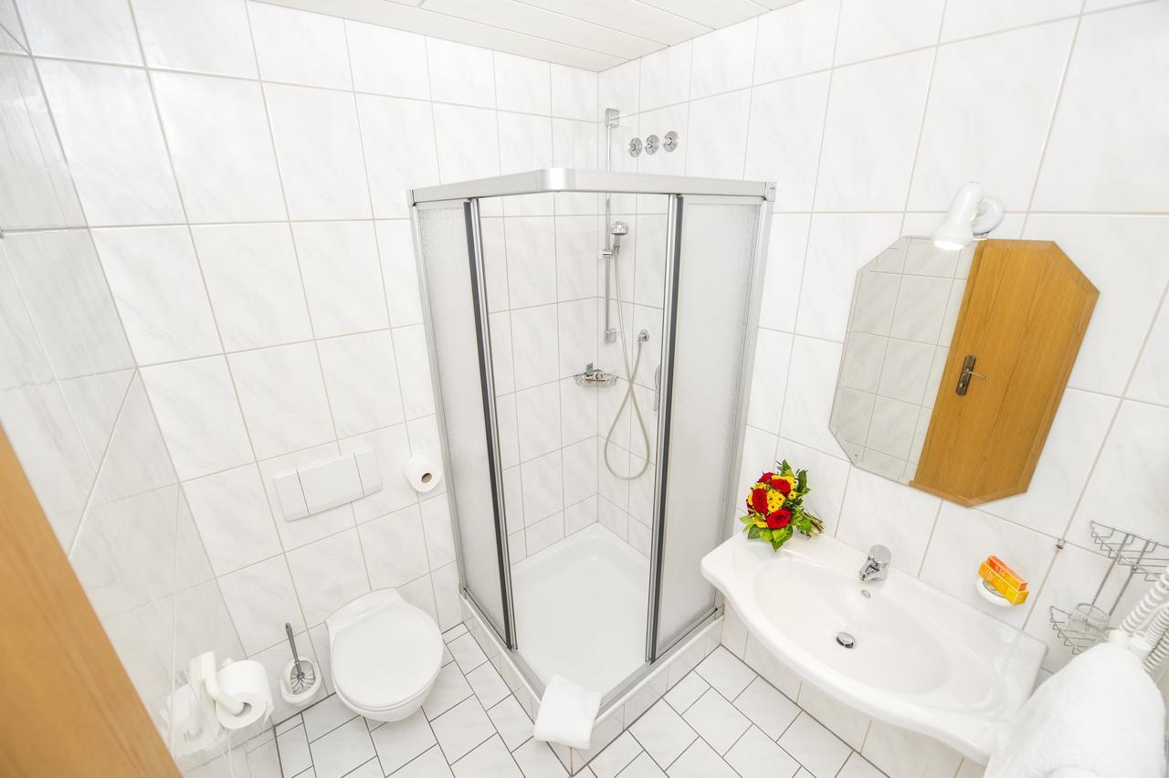 Landgasthof Schwarz Windsbach Bagian luar foto
