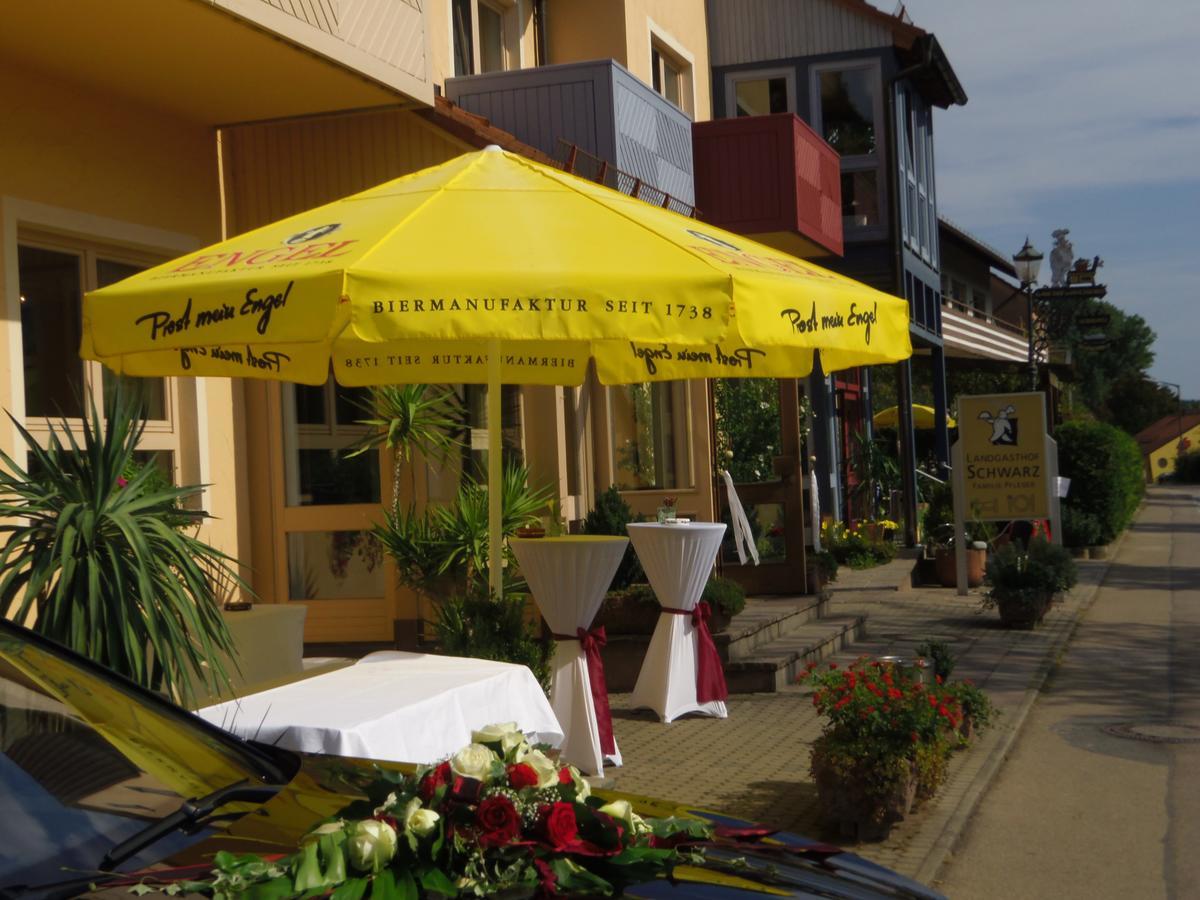 Landgasthof Schwarz Windsbach Bagian luar foto